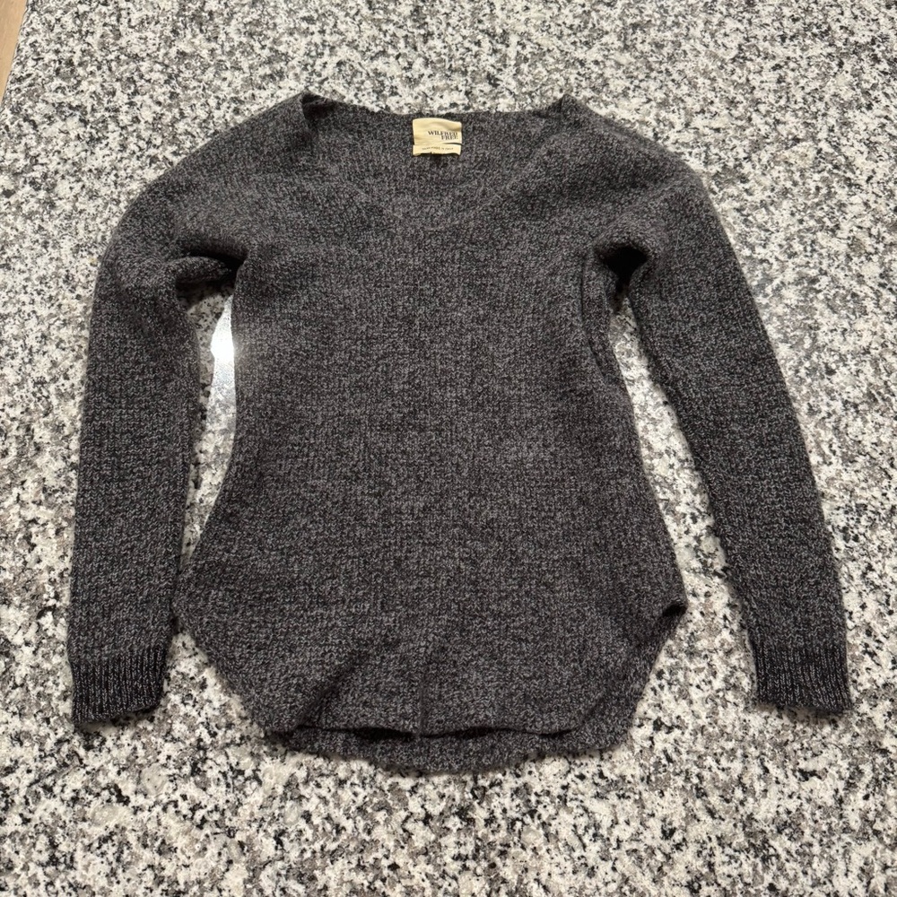 Aritzia Wilfred Free Wolter Charcoal V-Neck Sweater
